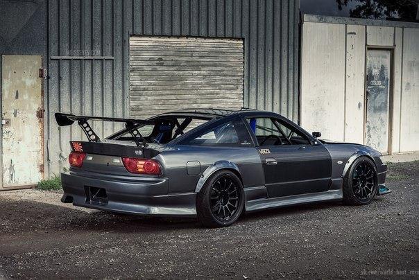 Nissan 180SX (RPS13).