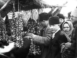 Фильм французского режиссёра Джозефа-Луи Мундвиллера (Joseph-Louis Mundwiller), снятый для французской компании«Братья Патэ» (Path Frres) в 1908 году и вышедший в свет9 апреля 1909 года. Хронометраж...