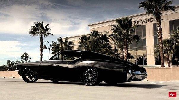 1972 Buick Riviera - 6