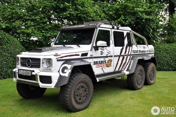 Mercedes-Benz Brabus B63S 700 6x6.