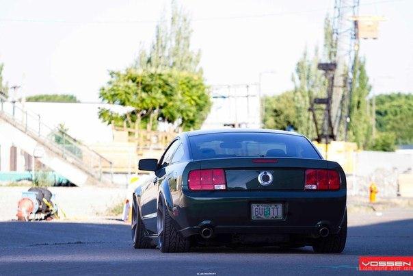 Ford Mustang - 7