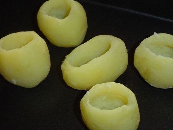 Запеченный картофель Сюрприз. Такой картофель может украсить Ваш праздничный стол и послужит ... - 3