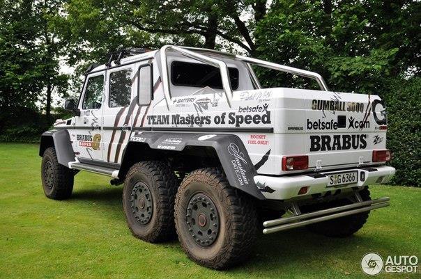 Mercedes-Benz Brabus B63S 700 6x6. - 3