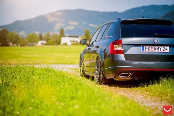 Skoda Octavia RS Combi (5E) on Vossen Wheels. - 2