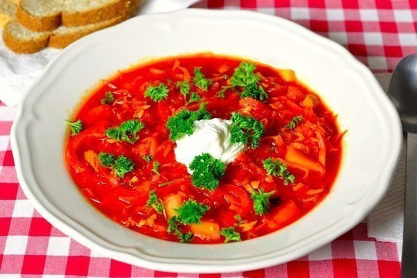 Украинский борщ.Ингредиенты:Мясо свиное — 700 гСвёкла — 2 шт.Картофель — 6 шт.Капуста белокочанная — ...
