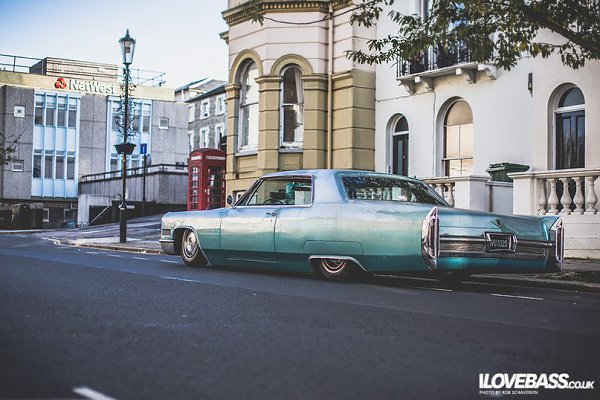 Cadillac De Ville. - 6