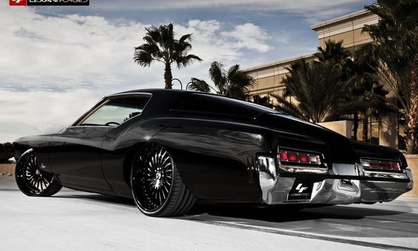 Buick Riviera - 2