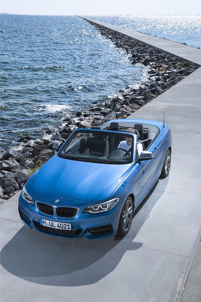 BMW 2 Series Convertible - 4