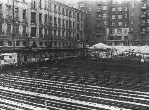   ,   1930-  1983       , ...