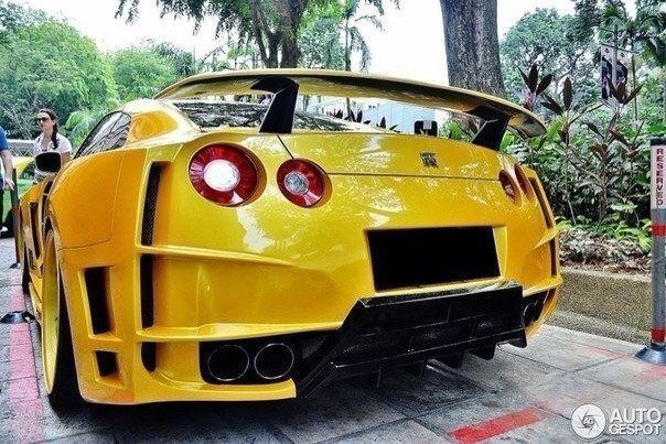 Nissan GT-R R35 - 3