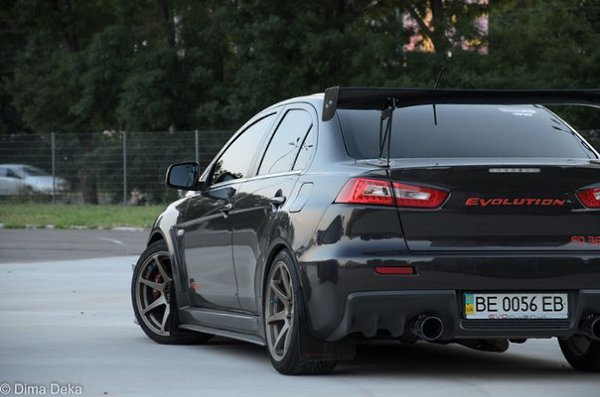 Mitsubishi Lancer Evolution - 4