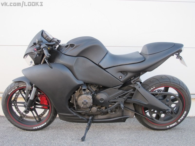 ,    Buell 1125 CR Black Mat. - 4