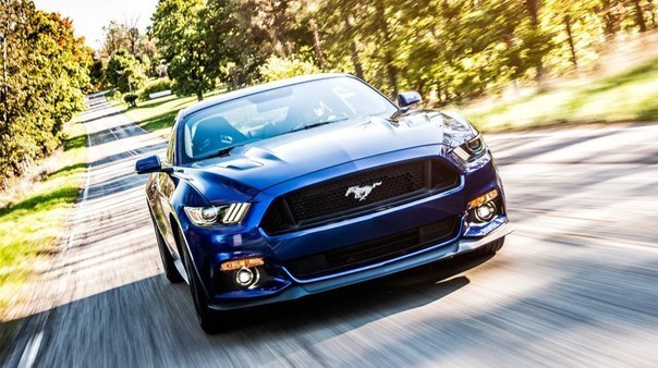 Ford Mustang GT - 5