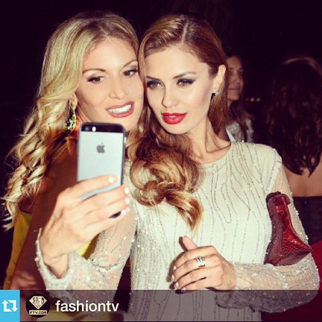 #Repost @fashiontv with @https://fotostrana.ru/away?to=/sl/MBR1 Russian #model @victoriabonya posses for a #selfie with ...