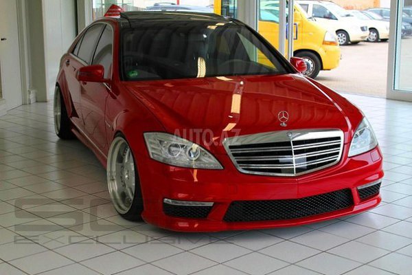 Mercedes-Benz W221 Red