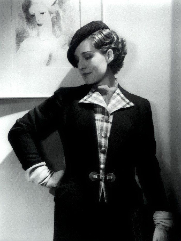 Old Ladies Photos - 47