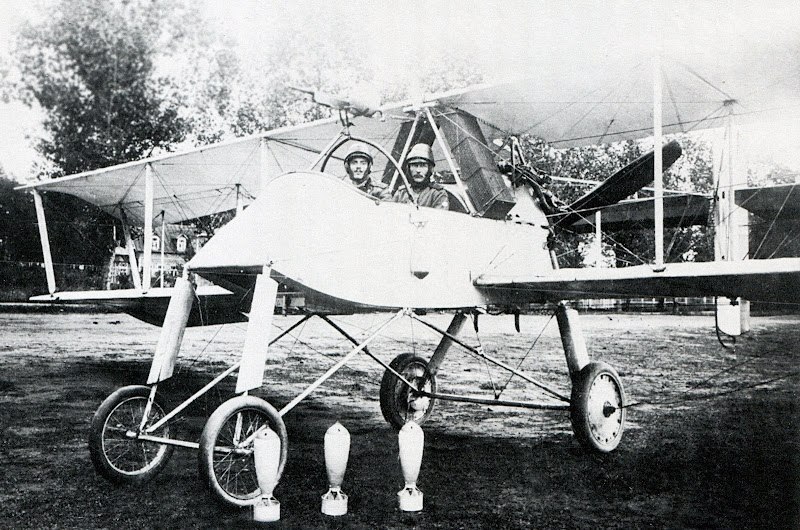    1916 . - 3