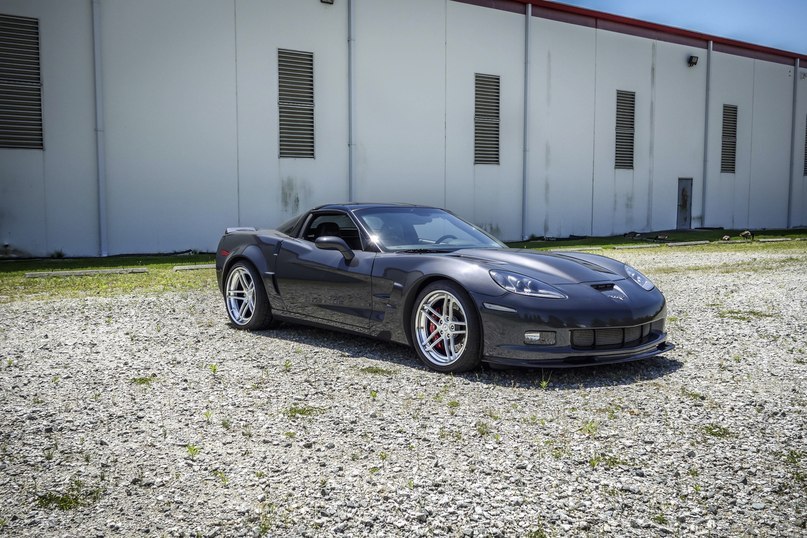 Chevrolet Corvette ZR1. - 8