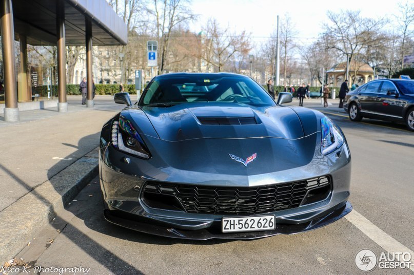 Chevrolet Corvette C7 Stingray - 4