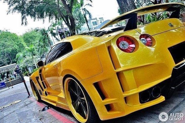 Nissan GT-R R35 - 4