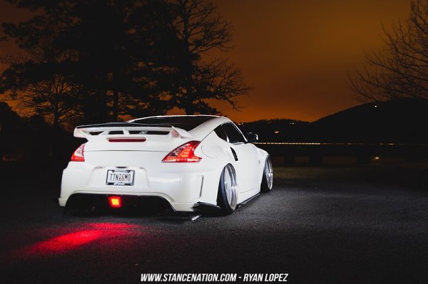 Nissan 370Z. - 4