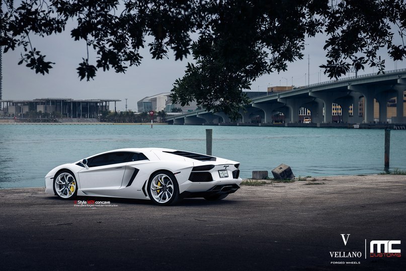 Lamborghini Aventador. - 4