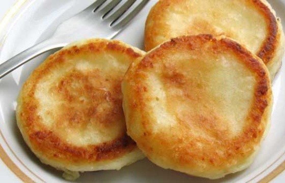 Сырники нежнейшие и пышные (без яиц).Ингредиенты: 2 пачки творого 180 гр (до 17% жирности) 1-2 ч. ...