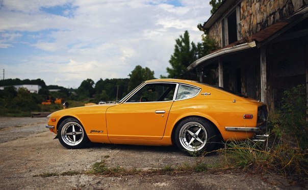 Datsun 240Z - 5