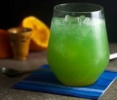 ЖИРОСЖИГАЮЩИЙ зеленый коктейль.Нереально вкусный и полезный коктейль, который эффективно борется с ...