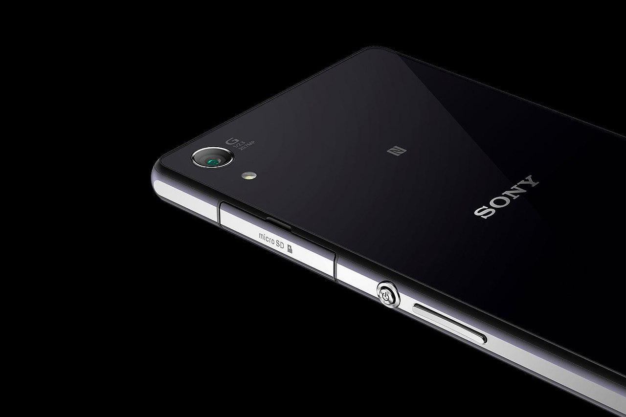   Sony Xperia E4   MWC ...