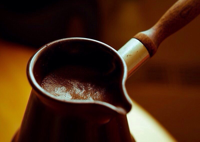 эспрессо в турке. турка для кофе. эспрессо в турке. кофе. эспрессо в турке.