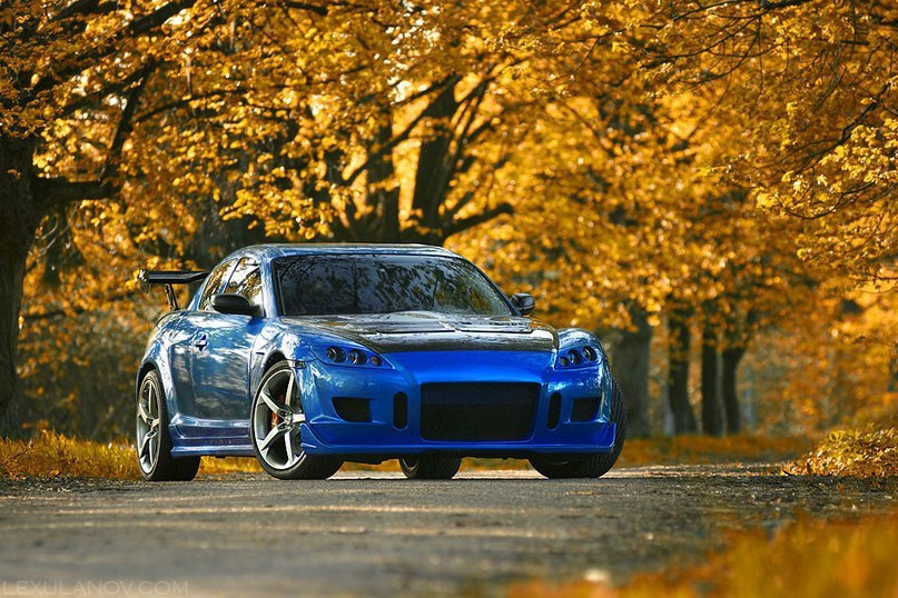 Mazda RX-8.
