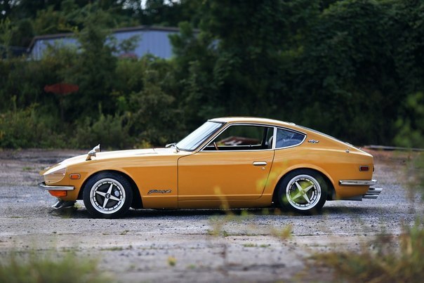 Datsun 240Z - 4