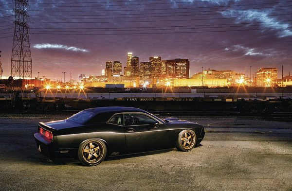 Dodge Challenger. - 4