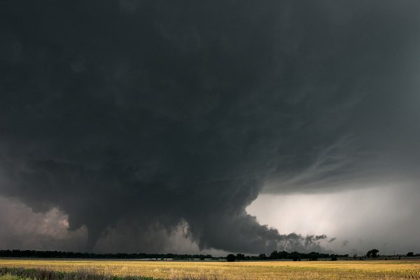 Экстремальное увлечение Майка.Когда начинается гроза, а уж тем более шторм, большинство ... - 17