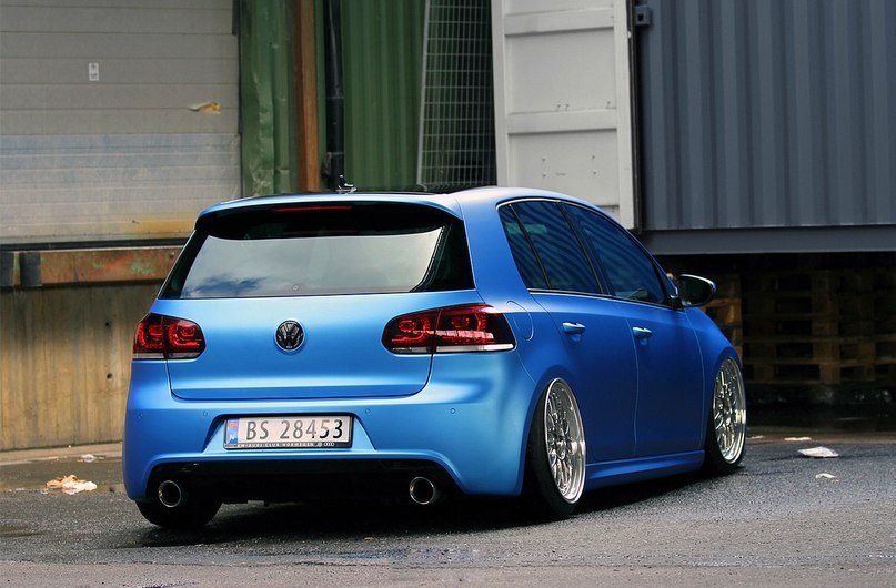 Volkswagen Golf. - 5