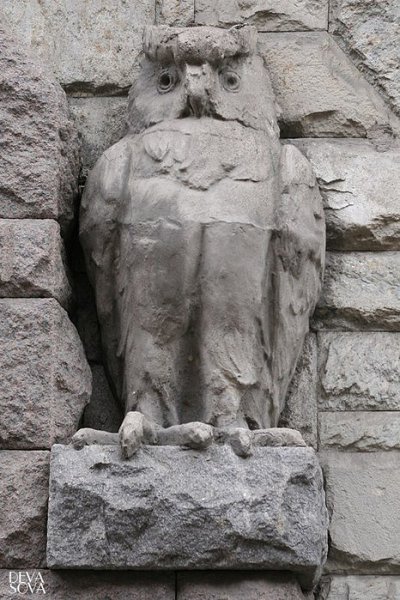 ДОМ С СОВАМИ: ПЕТРОГРАДСКОЕ СРЕДНЕВЕКОВЬЕ.=================================Большой проспект П.С., д. ... - 2