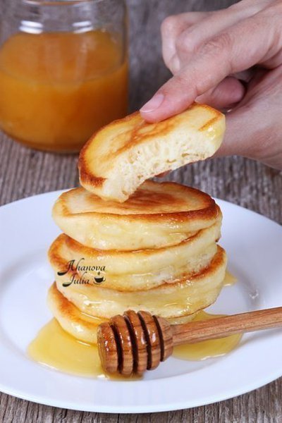 Оладьи пышные.Очень вкусные оладьи, мои самые любимые! Делаю их уже не один раз, всегда получаются ...