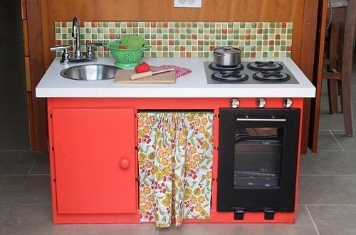 Детская игрушечная кухня своими руками (из старых ящиков) - 7