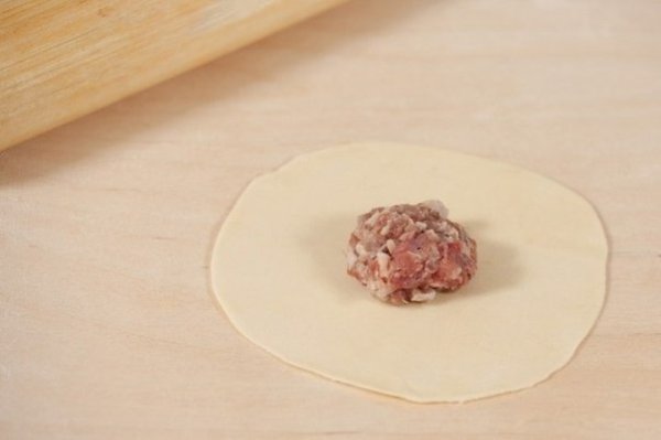 Хинкали.Основные ингредиентыИнгредиенты400 г фарш мясной2 шт. лук4 зубчика чеснок150 г зелень ... - 3