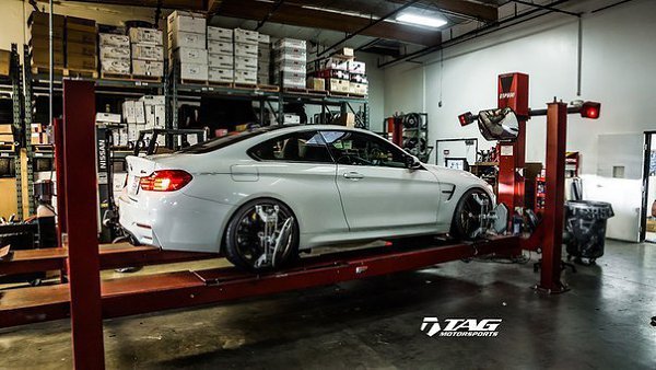 BMW M4 Coupe из гаража TAG Motorsports. На доработке в гараже американкой компании TAG Motorsports ... - 3
