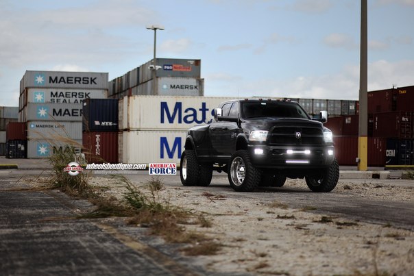 Dodge RAM 3500 - 5