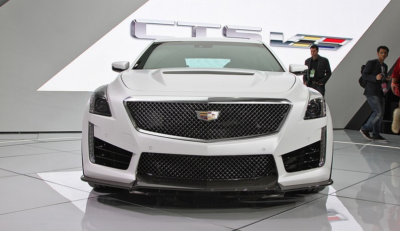 Cadillac CTS-V - 3