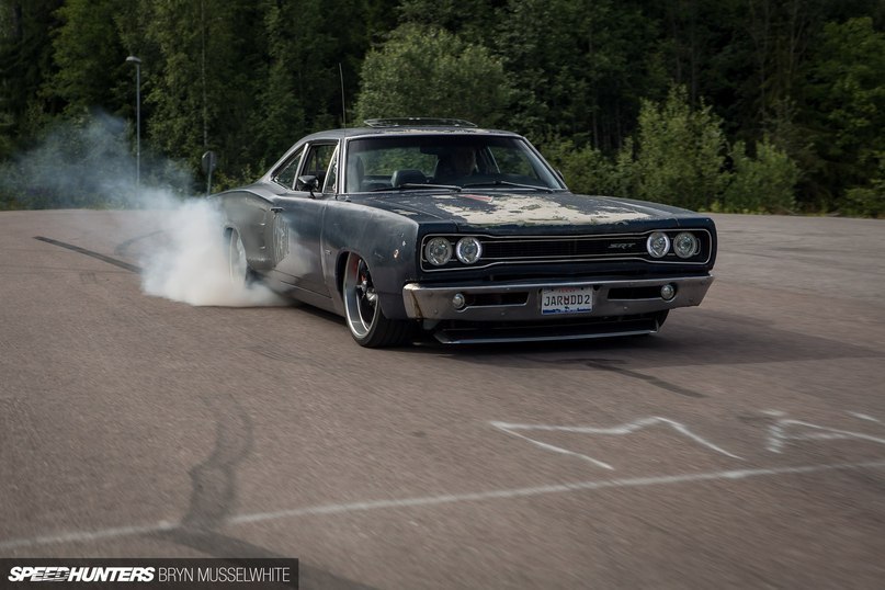 Dodge Coronet SRT8 - 8