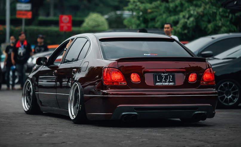 Toyota Aristo.