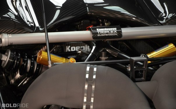 Koenigsegg Agera R BLT.5.0L V8: 1140 .. : 1200  : 390 ... - 6