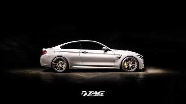BMW M4 Coupe из гаража TAG Motorsports. На доработке в гараже американкой компании TAG Motorsports ... - 2