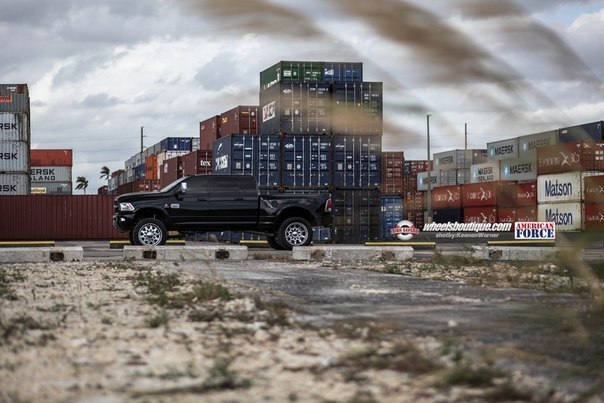 Dodge RAM 3500 - 6