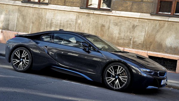 BMW i8