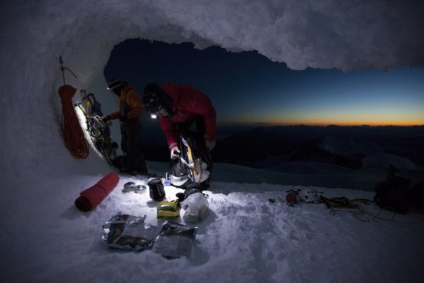 David Lama free-climbing Cerro Torre's southeast ... - 3